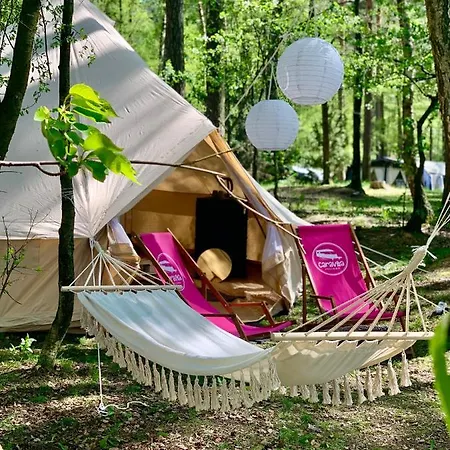 Caravana Juliana - Glamping Luxussátor Swaderki