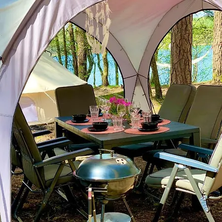 Caravana Juliana - Glamping Swaderki