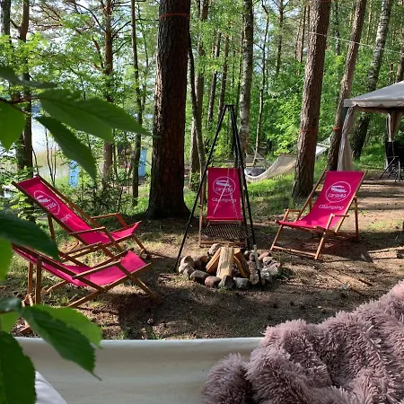 Caravana Juliana - Glamping Swaderki